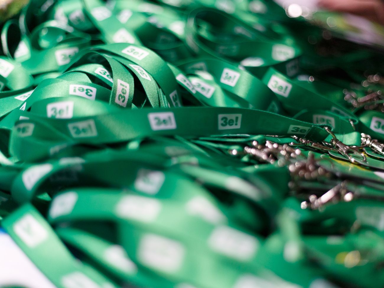 По данным расследователей, большинство фирм &ndash;&nbsp;спонсоров "Слуги народа" имеют признаки фиктивности