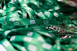 По данным расследователей, большинство фирм – спонсоров "Слуги народа" имеют признаки фиктивности