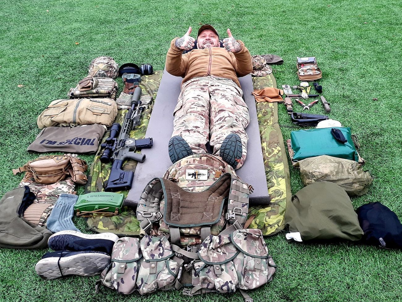 Антоненко якобы взял на себя функции организатора и руководителя группировки