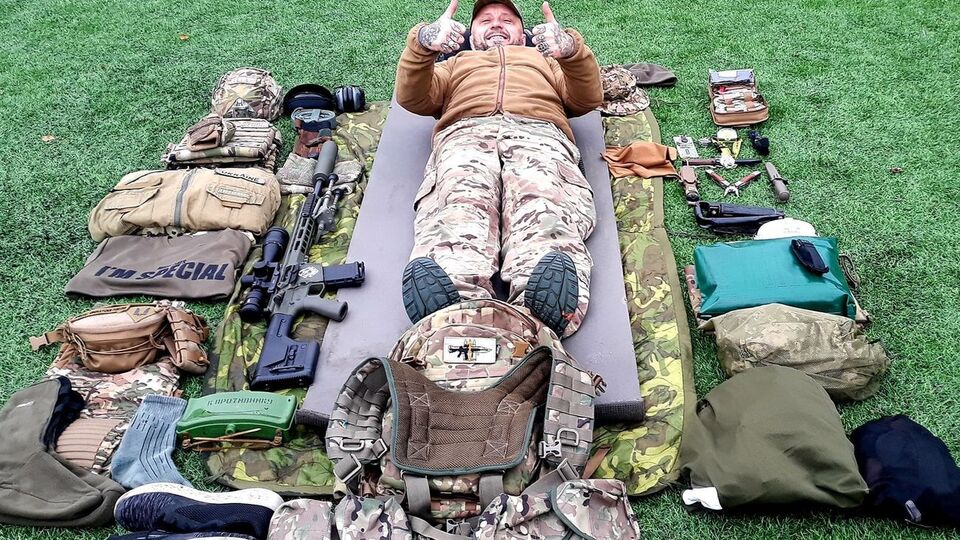 Антоненко якобы взял на себя функции организатора и руководителя группировки