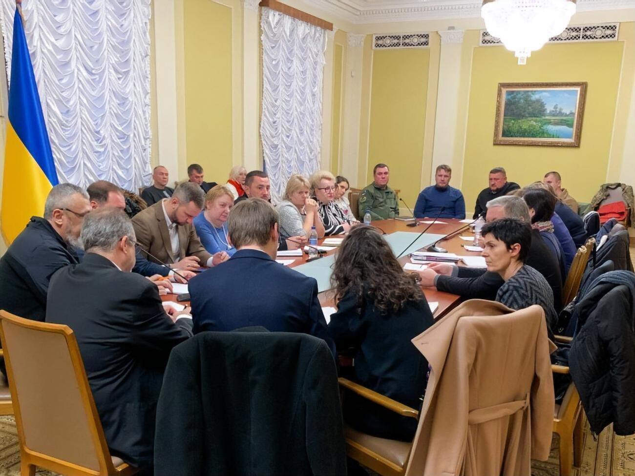 Учасники звернулися до Верховної Ради із пропозицією створити тимчасову слідчу комісію для розслідування подій Іловайська та Дебальцевого