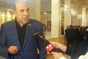 Вадим Рабинович: Кодло, которое не умеет даже проводить заседание, в срочном порядке в восемь утра собралось для того, чтобы продать землю и удрать с нашими деньгами