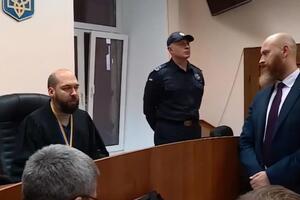 Вовк (на фото слева) сообщил, что будет новое распределение судей