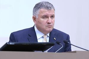 Аваков: Мне все время страшно и больно, когда говорят "батальон "Шахтерск" – подонки"