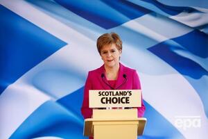 Стерджен зазначила, що "майбутнє Шотландії має бути в руках шотландців"