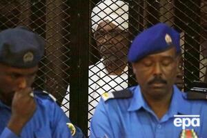 Этот приговор лишь первый в серии судебных разбирательств по предъявленным аль-Баширу обвинениям