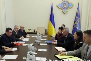 Данилов встретился с американской делегацией, чтобы обсудить кибербезопасность