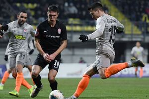 "Шахтер" победил "Зарю" со счетом 2:1