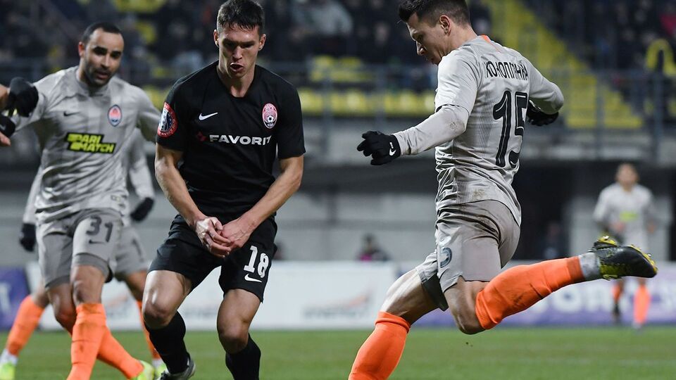 "Шахтер" победил "Зарю" со счетом 2:1