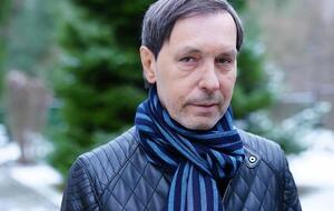 Ноков: Дорогие друзья, никогда не теряйте надежду, даже если стоите у края пропасти. Не переставайте верить в будущее, ведь там разливается свет, а люди, которые находятся рядом, сделают его ярче!