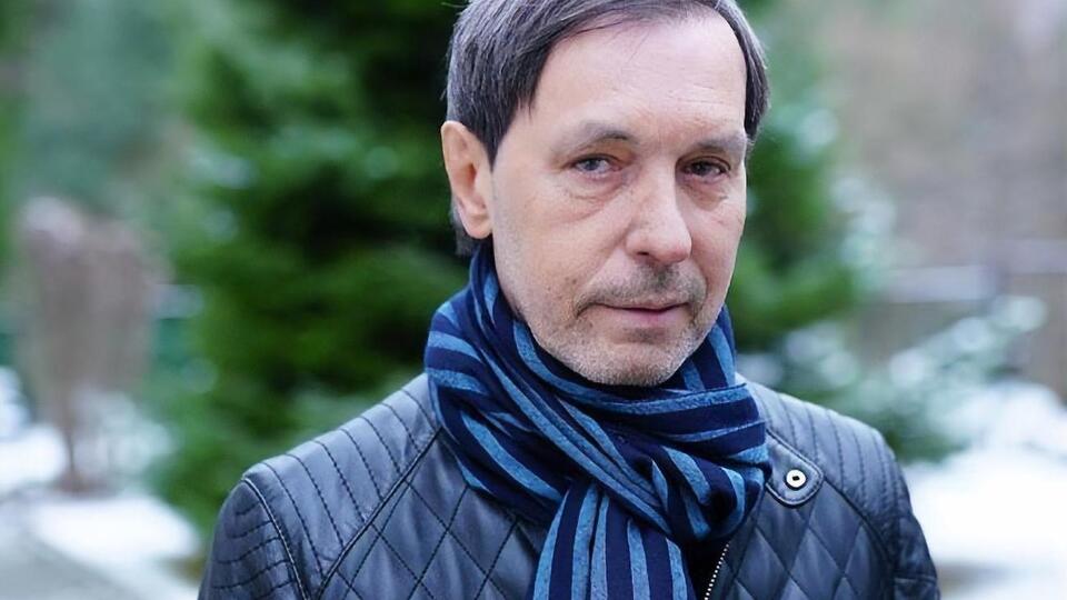 Ноков: Дорогие друзья, никогда не теряйте надежду, даже если стоите у края пропасти. Не переставайте верить в будущее, ведь там разливается свет, а люди, которые находятся рядом, сделают его ярче!