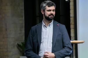 Кандидатуру Дробовича Кабмин еще не утвердил