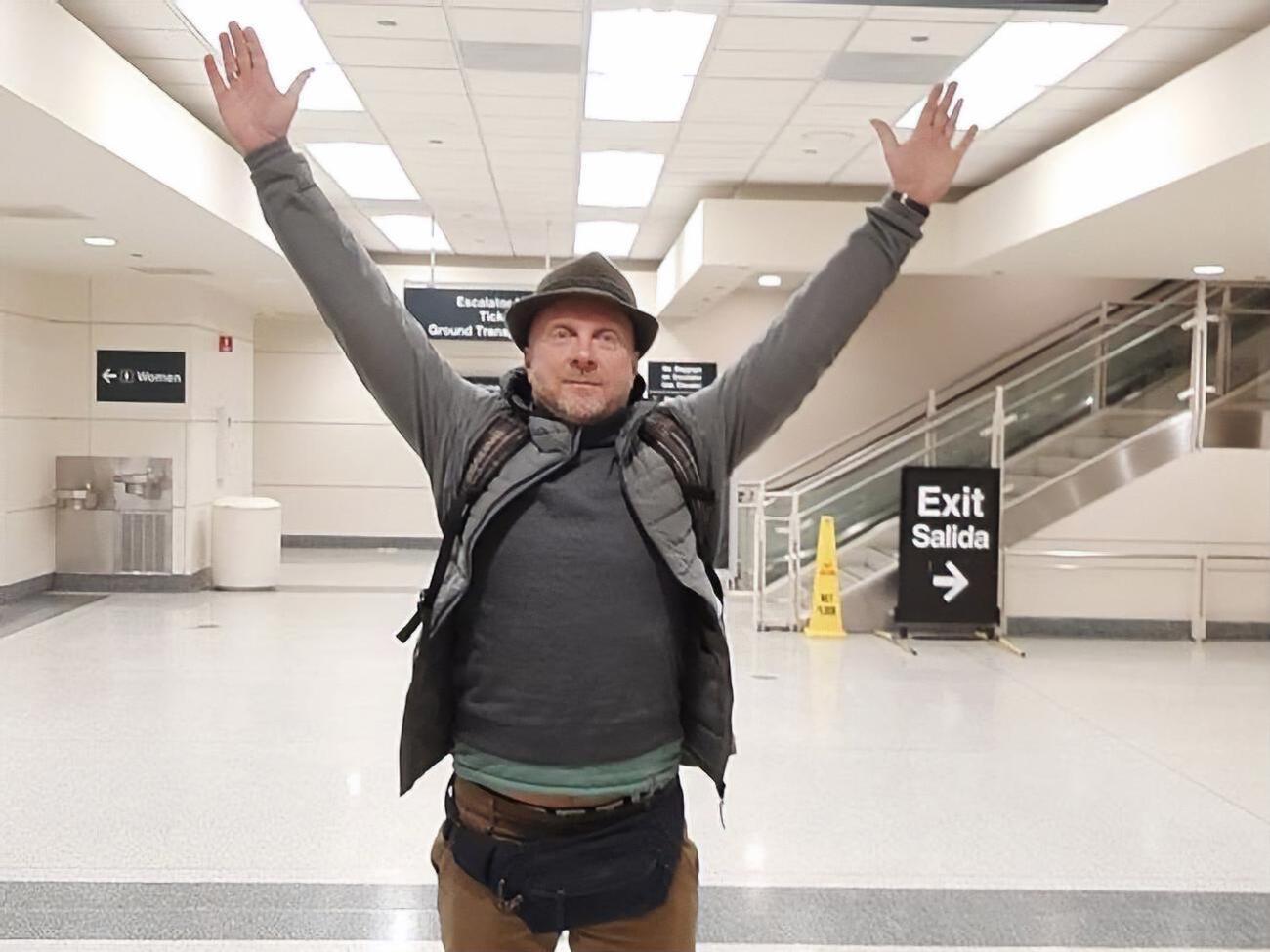 Мухарський говорив, що теж причетний до волонтерського руху