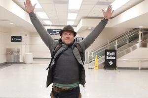 Мухарський говорив, що теж причетний до волонтерського руху