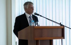 Еме висунув ініціативу в Раді Європи з метою налагодити переговори між ОРДЛО й Україною, а також дати можливість "владі ЛДНР" викласти там свою позицію