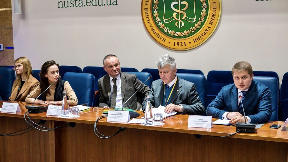 Андрій Гмирін (праворуч): Якщо порахувати кількість реформ податкової в Україні за останні 10 років, то можна збитися з рахунку