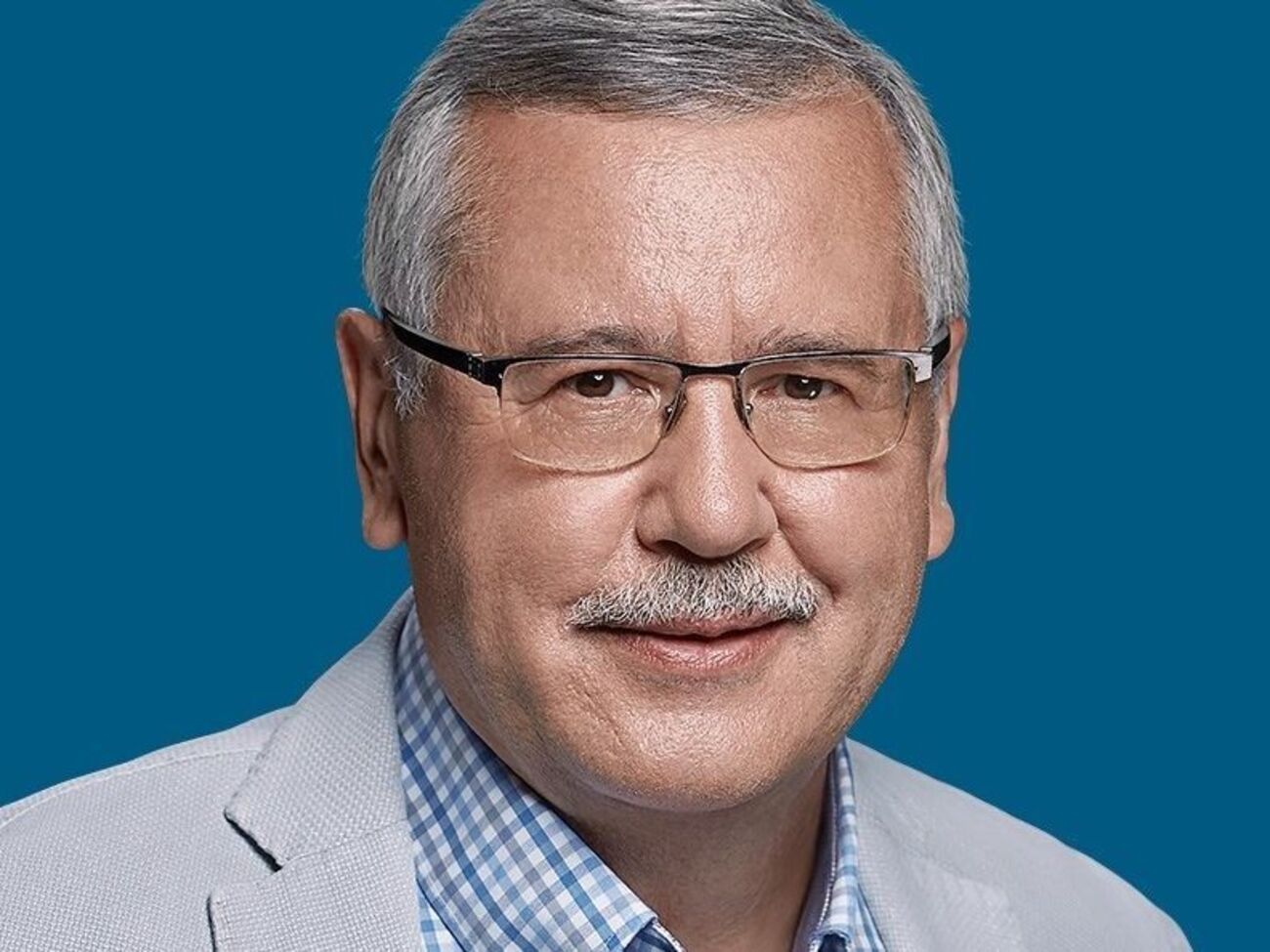 Проект изменений в Конституцию по децентрализации не содержит "особого статуса" для ОРДЛО. И это – уже хорошо. Потому что соблазн был