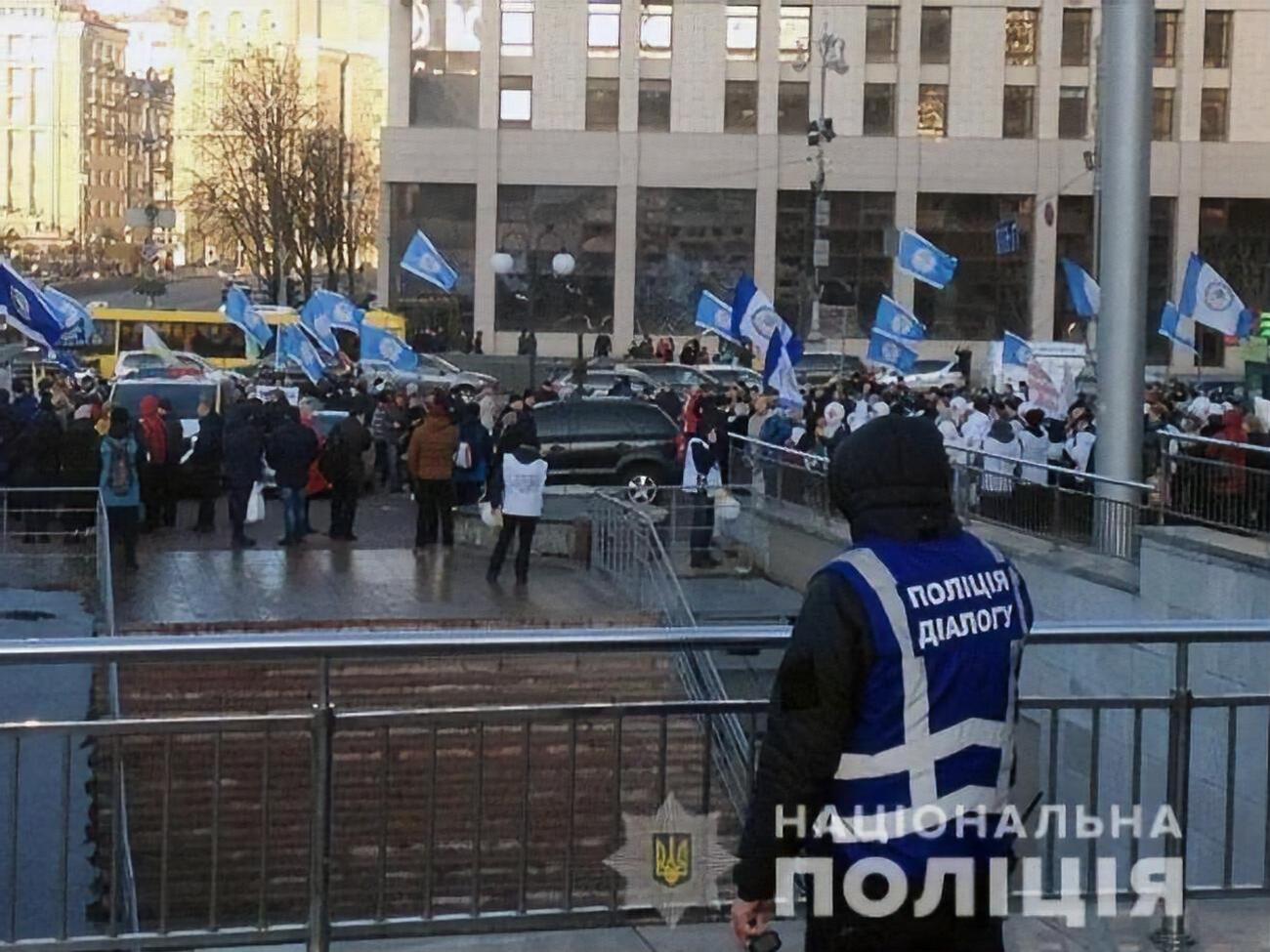 Правоохоронці відбувають службу в посиленому режимі біля Ради в Києві