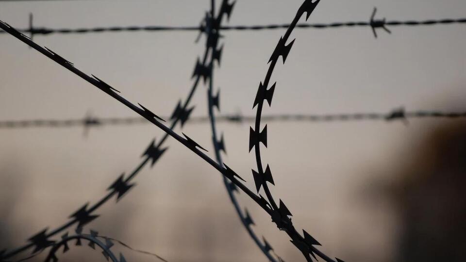 Старенький: Бунт у СІЗО триває