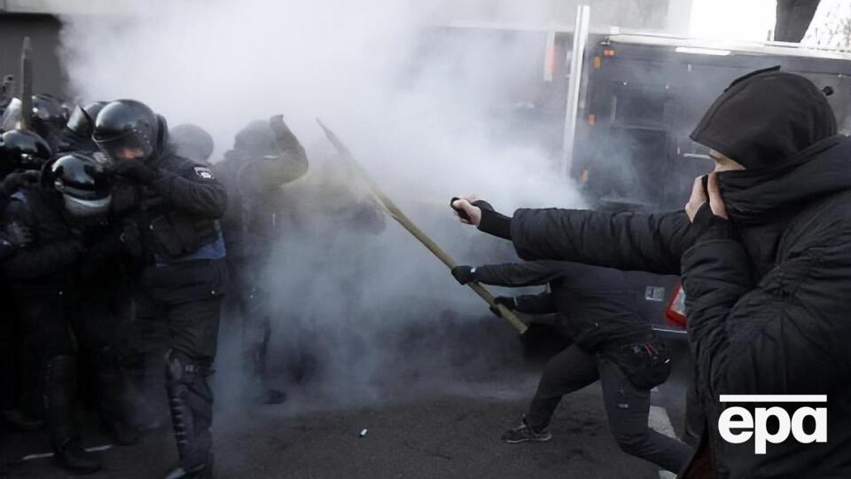 Сутички сталися під час акції протесту проти продажу землі сільськогосподарського призначення