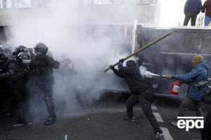 17 грудня під будівлею Ради відбувалися протести проти земельної реформи