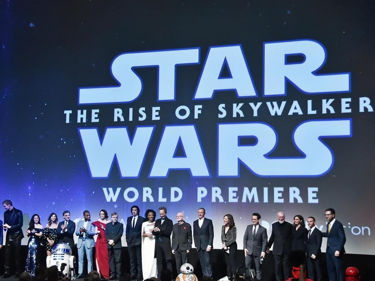 На премьеру пришли актеры девятой части "Звездных войн"
