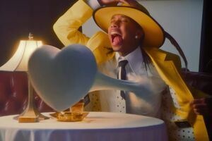 Образ рэпера Tyga в новом клипе создан по мотивам фильма "Маска"