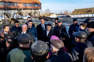 Зеленский встречался с фермерами, которые пожаловались на "соевые поправки"