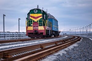 Федеральное дорожное агентство РФ сообщило, что выдало разрешение на ввод в эксплуатацию железнодорожной части Крымского моста
