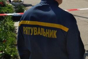 Рятувальники виявили у школі артилерійські снаряди, гранати, підривники