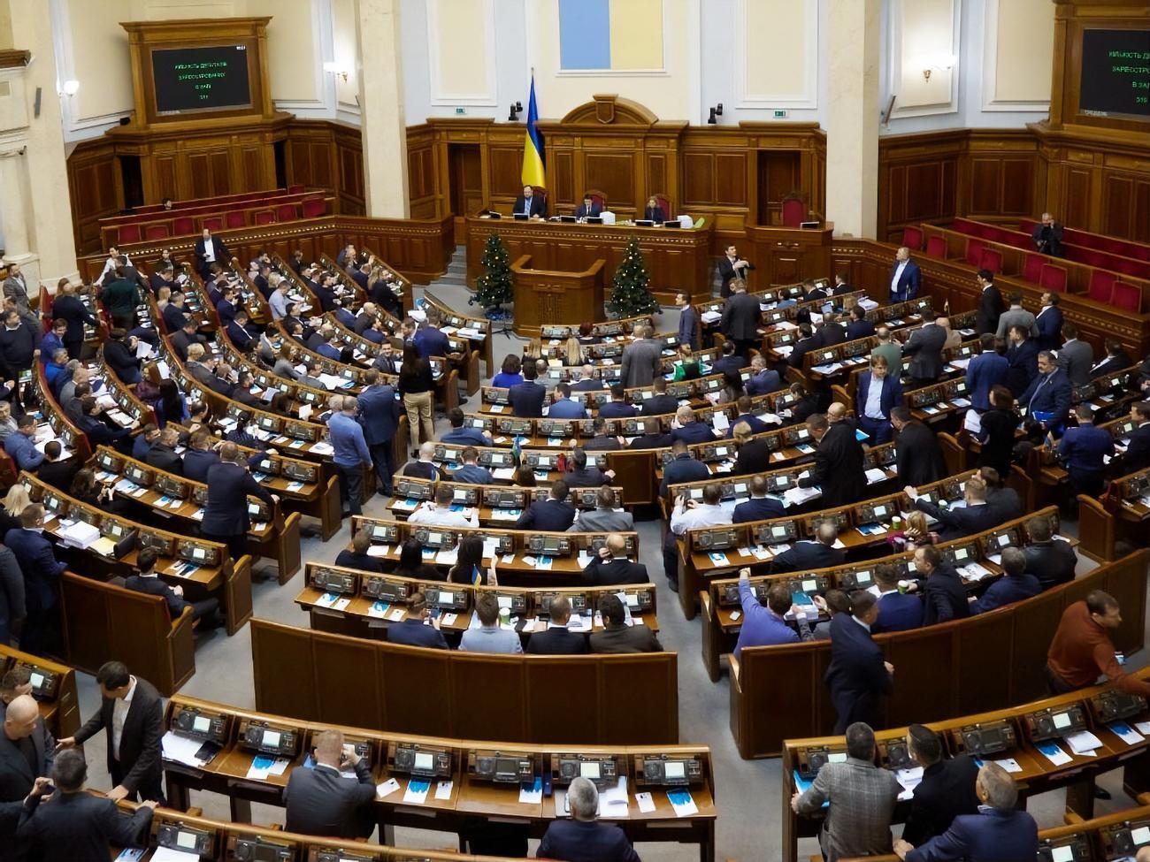 За документ проголосовали 337 депутатов