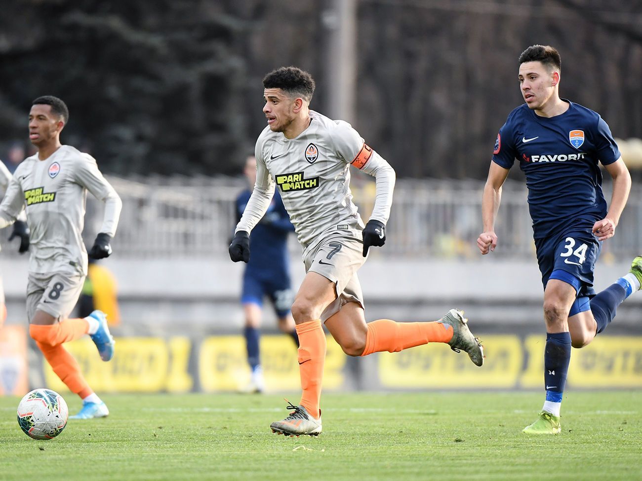 "Шахтер" сыграл вничью с "Мариуполем"