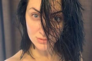 Бабкіна: Невелике суботнє хвилювання. Перша червона доріжка після пологів!