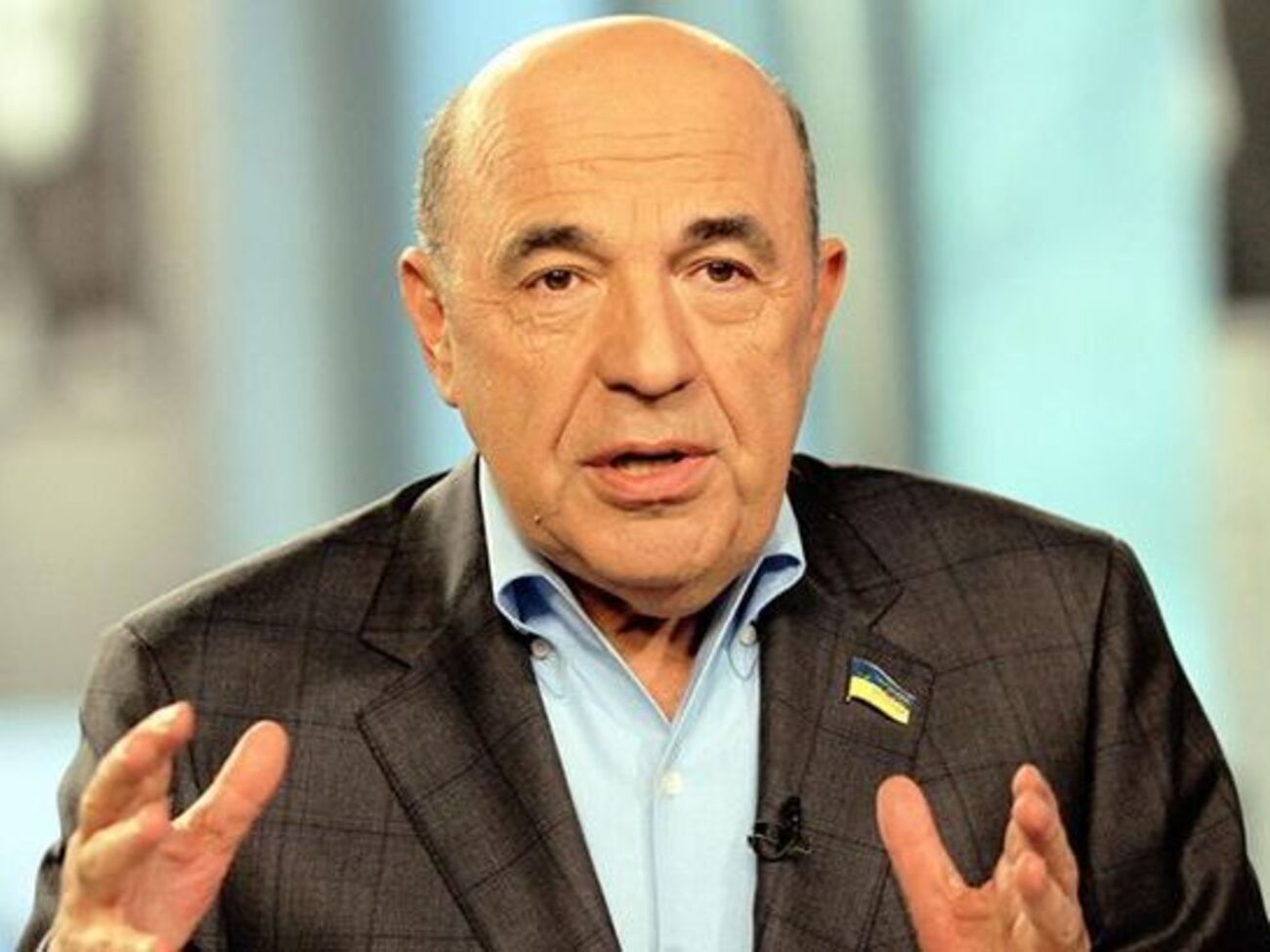 Вадим Рабінович:&nbsp;Президент їде до Парижу на зустріч у нормандському форматі, де, сподіваюся, буде говорити про мир. Без закону про особливий статус Донбасу Верховна Рада саботує роботу президента