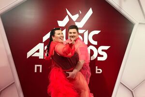 alyona alyona: Мамка In Da House