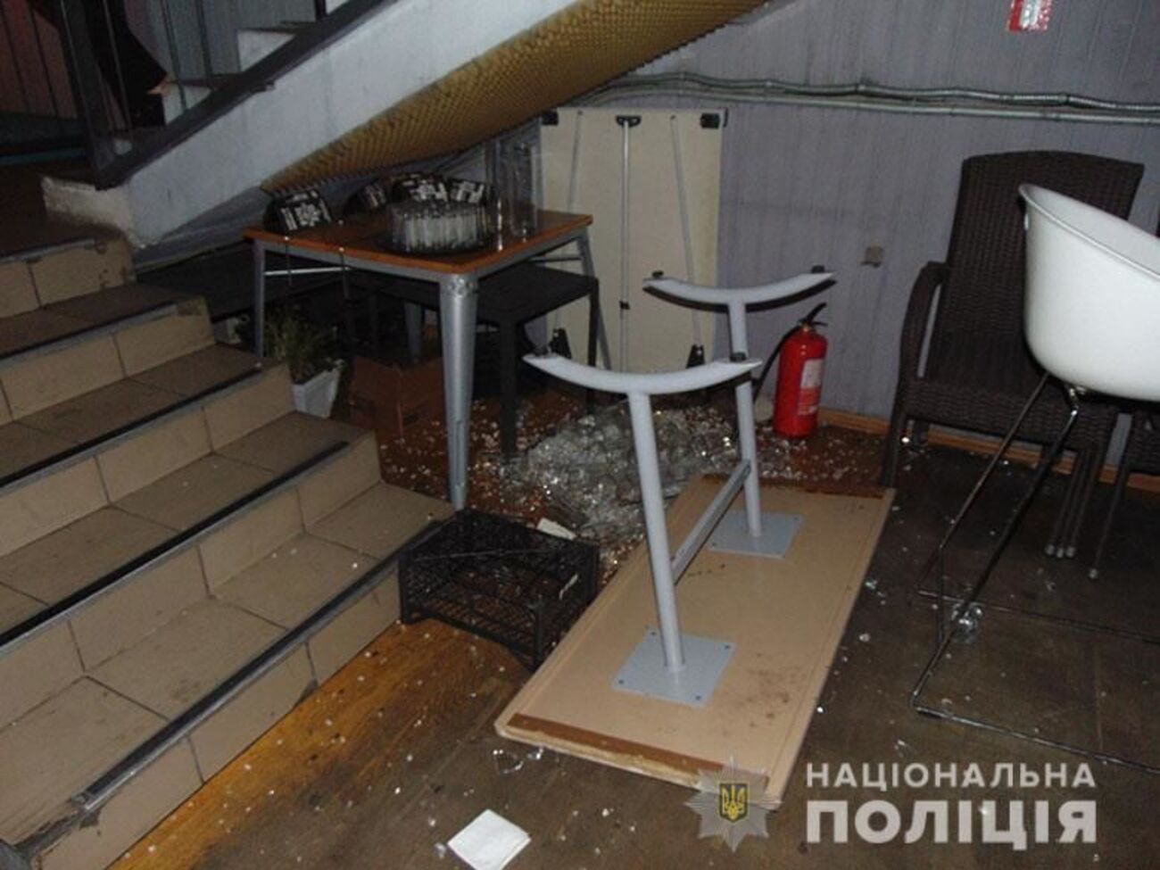 Невідомі влаштували погром у піцерії в Дарницькому районі Києва