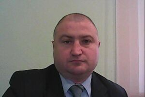Никульников до конца 2018 года был начальником следственного отдела полиции в Станично-Луганском районе Луганской области, после начал работать в ГБР