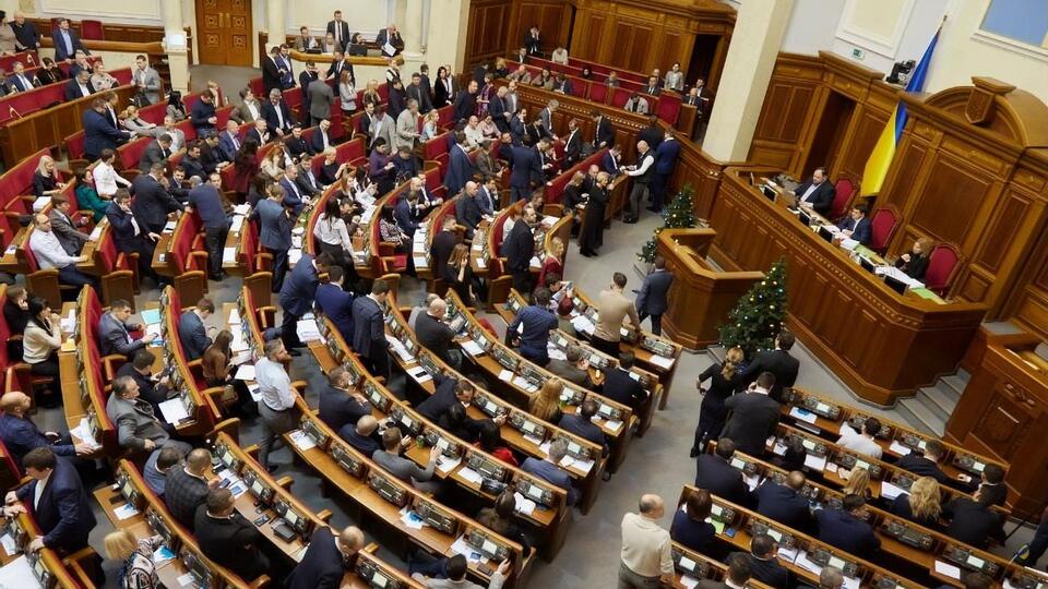 За документ проголосовали 320 нардепов