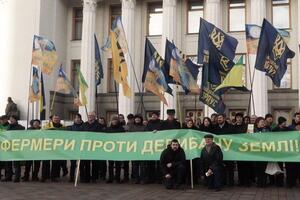 Представники "Нацкорпусу" підкреслили, що президент України Володимир Зеленський ігнорує протести аграріїв