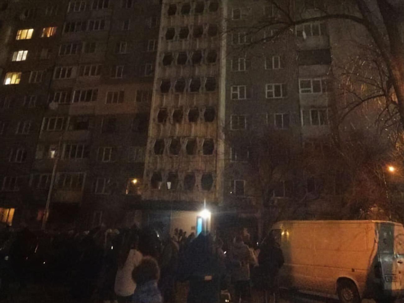 Из жилого дома эвакуировали 15 человек