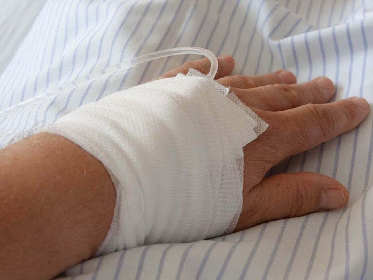 14 человек остаются в больнице из-за отравление в Бориславе