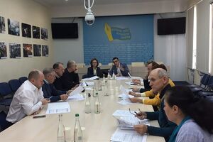 Томіленко (у центрі) заявив, що Бородянський уникає дискусії із НСЖУ