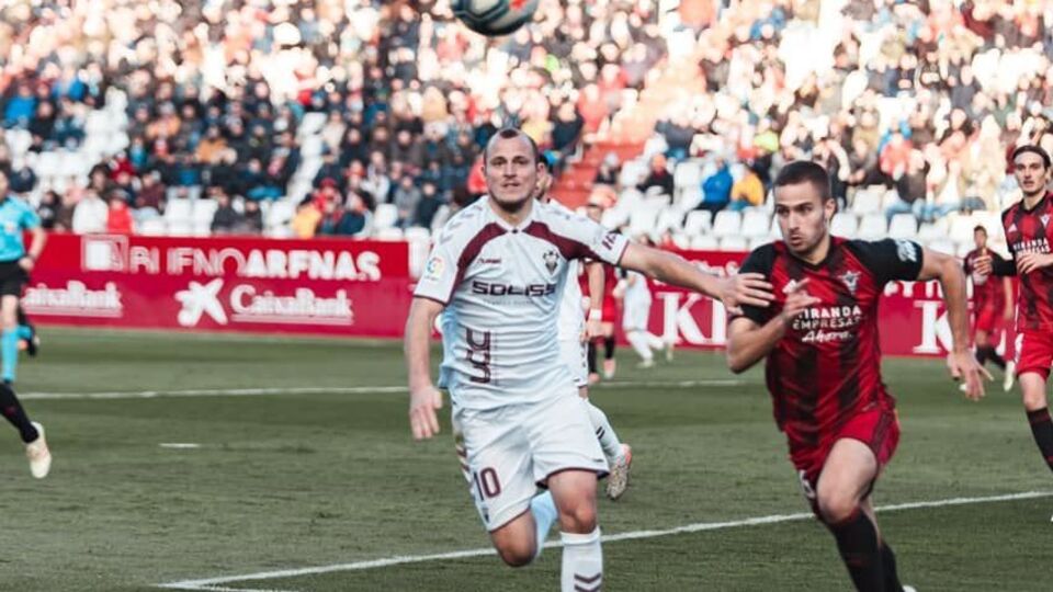 Зозуля (ліворуч) – нападник "Альбасете"