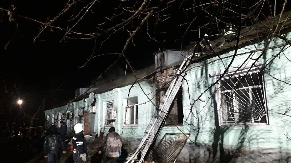 Пожар начался в 20.42 22 декабря в одноэтажном здании