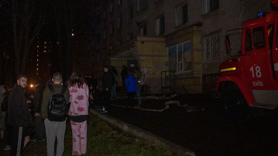 Возгорание произошло в подсобном помещении на первом этаже общежития