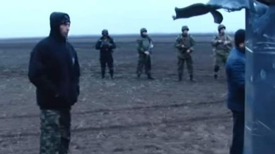Адвокат считает, что человек на фото не похож на Антоненко