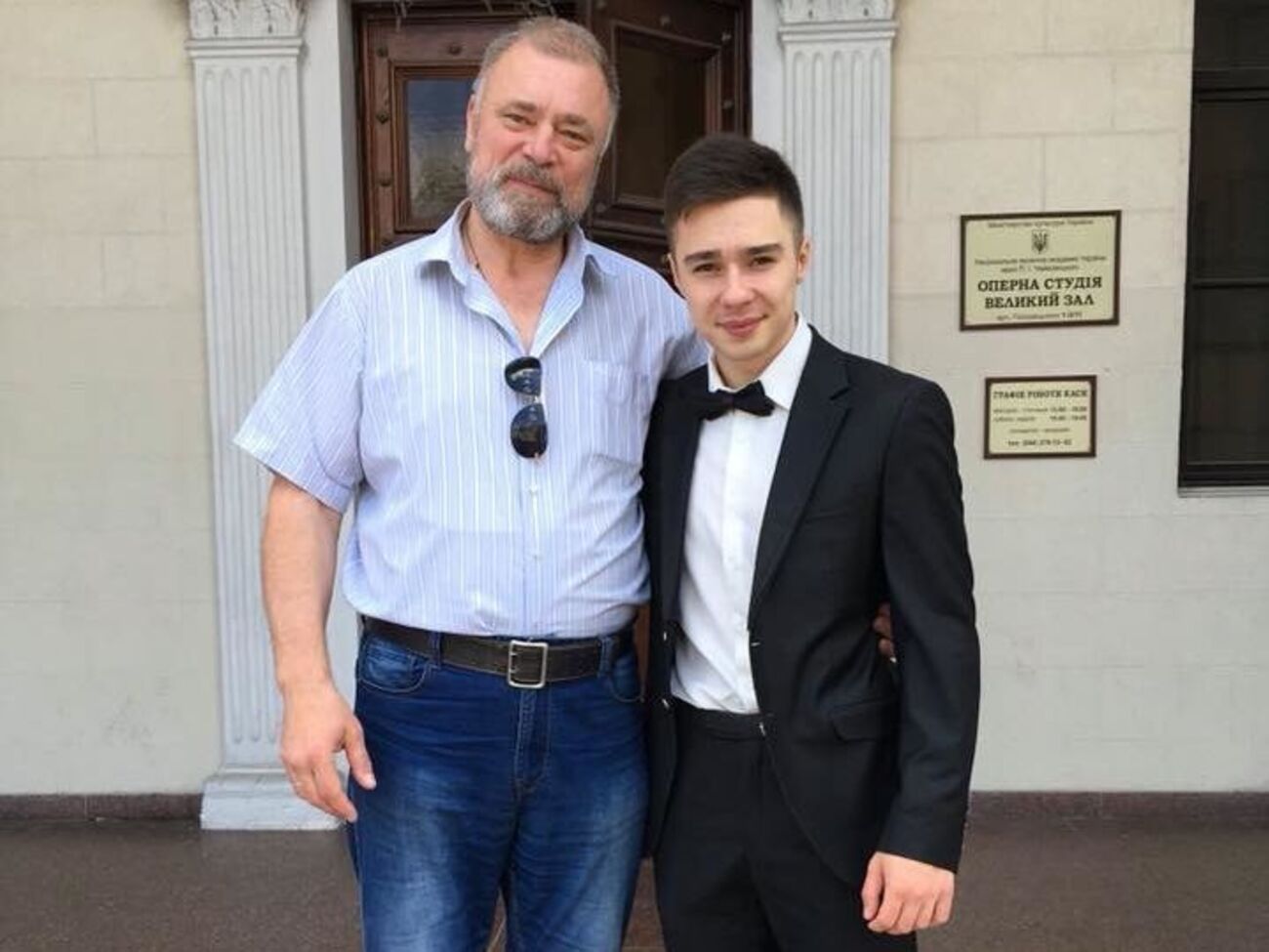 Олійник (ліворуч) заступився за свого сина