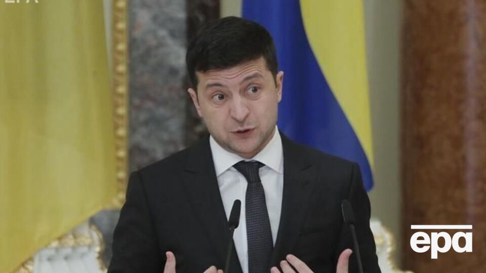 Большинство украинцев считают Зеленского политиком года