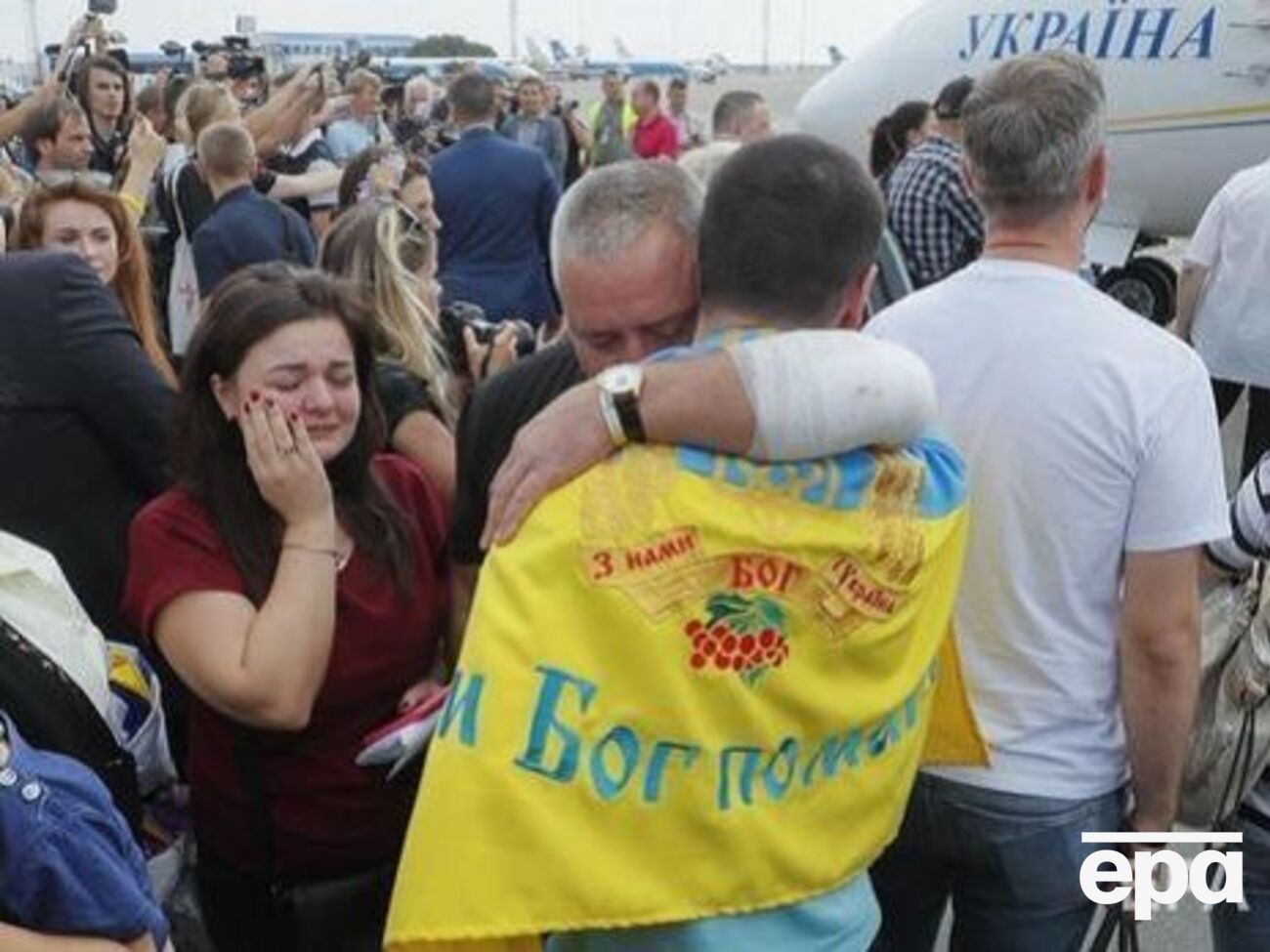 48% опитаних вважають головною подією року повернення додому моряків і політв'язнів