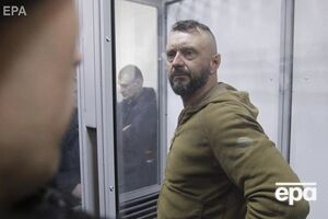 Суд оставил Антоненко под стражей